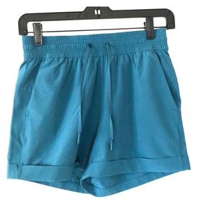 Lululemon shorts size 4